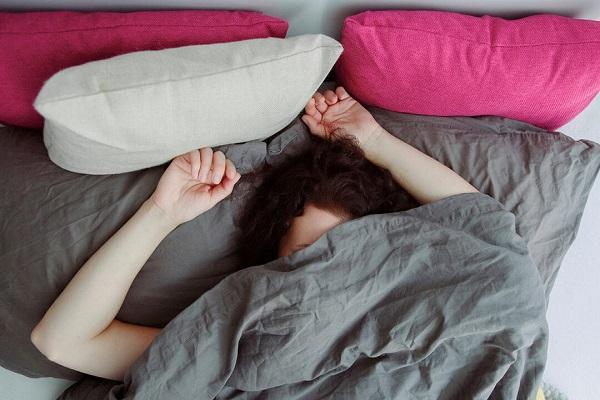 9 علت بی خوابی، چند راه حل ساده برای درمان بی خوابی