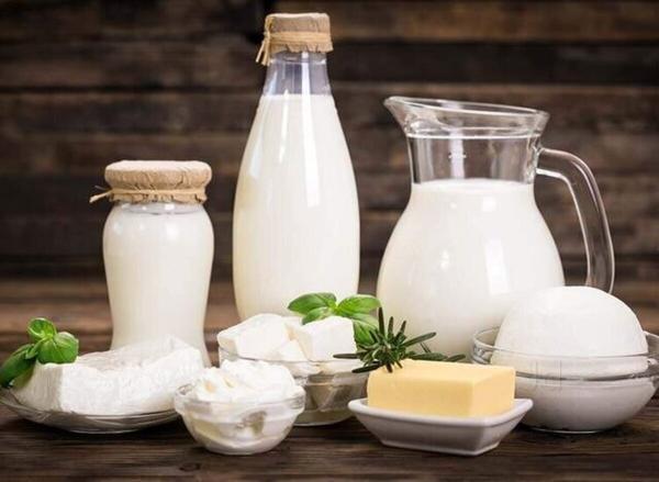 مصرف بیش از حد شیر برای بچه ها مضر است